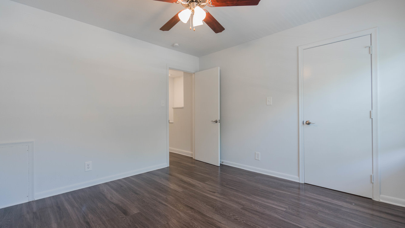 Townhouses of Chesterfield II Image 9