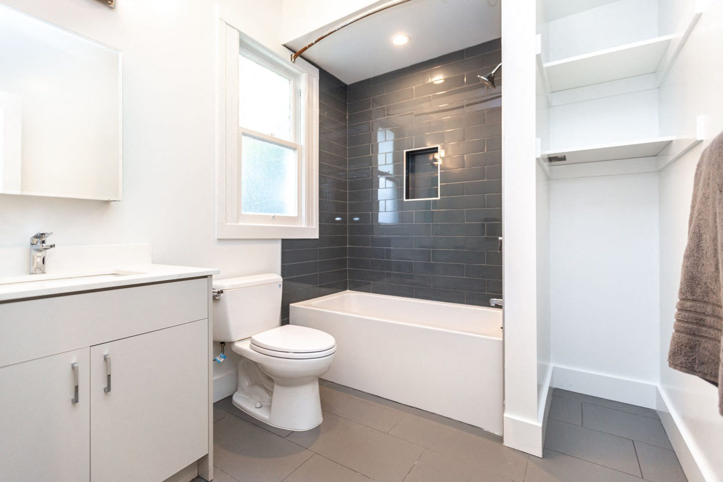 322 STANYAN Image 26