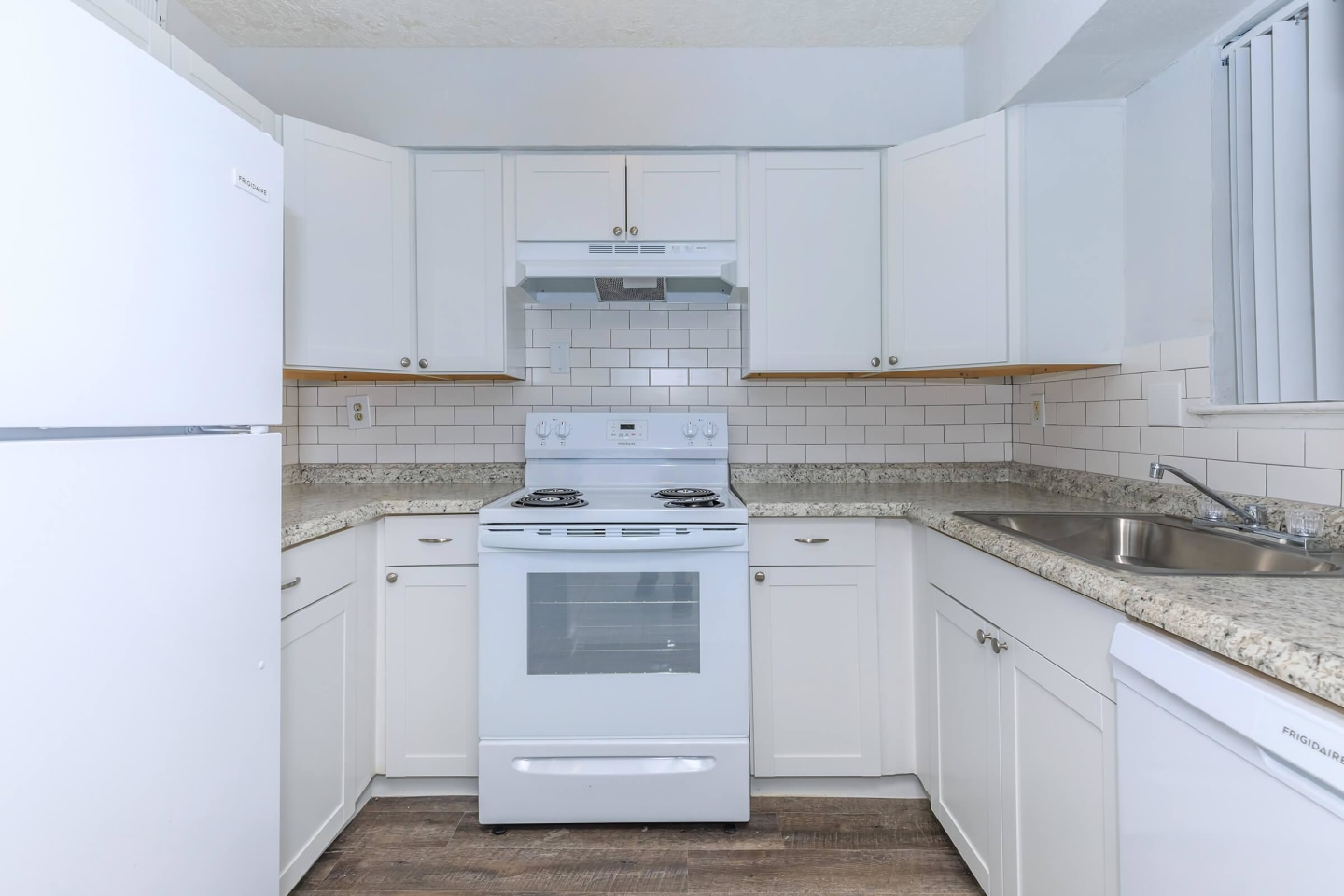 Broadway Park Apartments Image 1