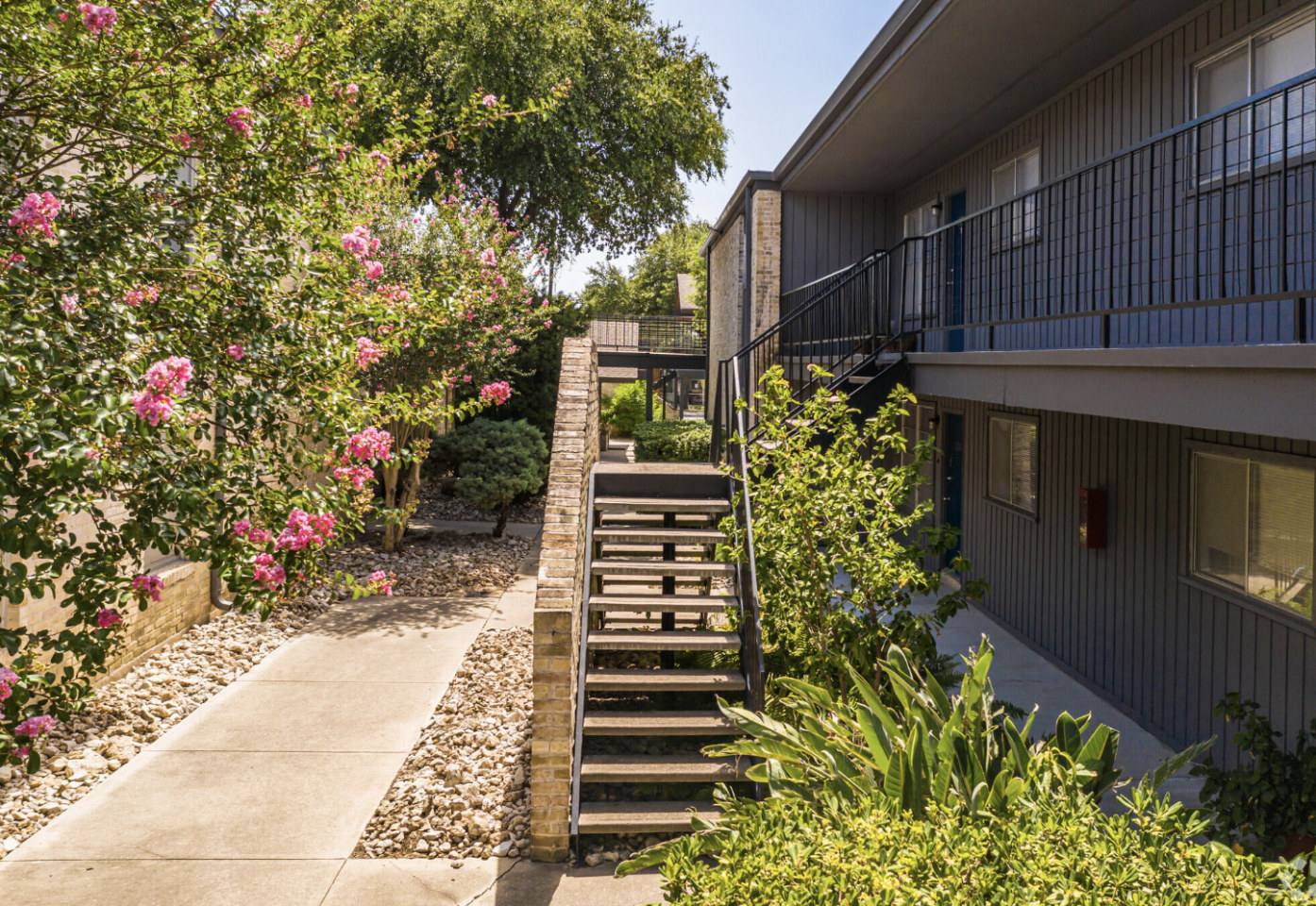Village Oaks Apartments Image 19