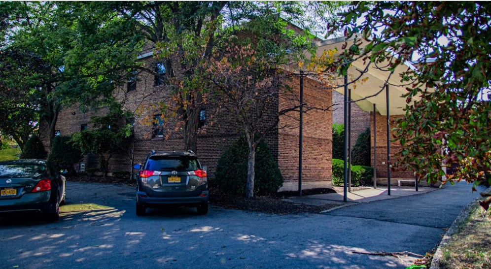 Delaware Court Apartments Image 9