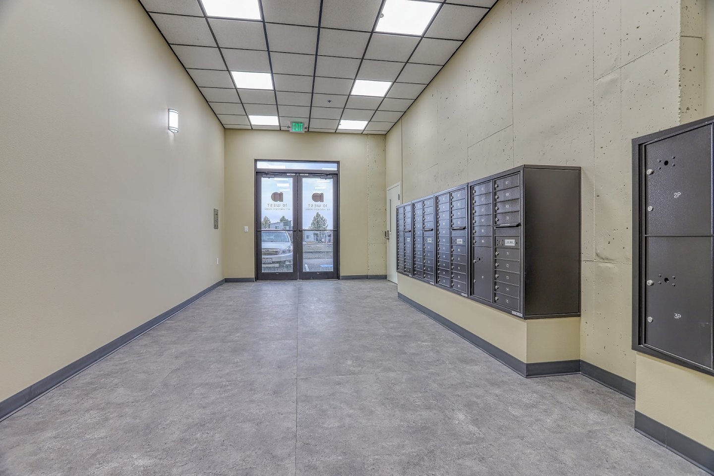 10 West Image 72