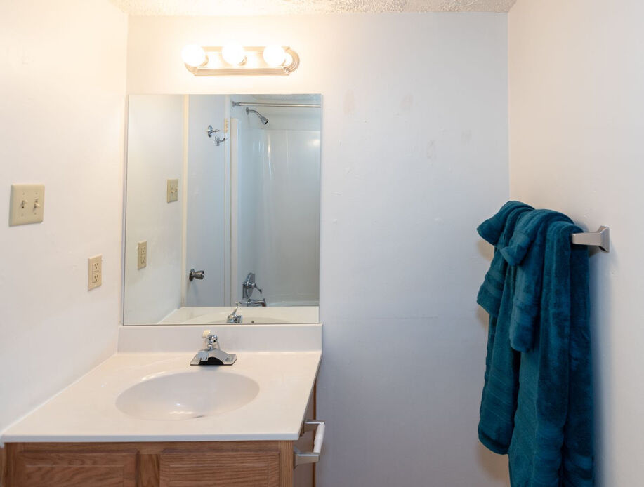Carson Square Apartments Image 8