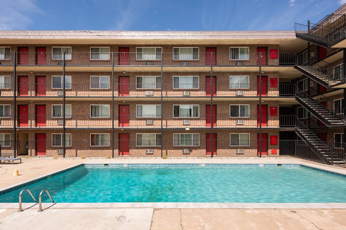 Meridian Garden Apartments Image 6