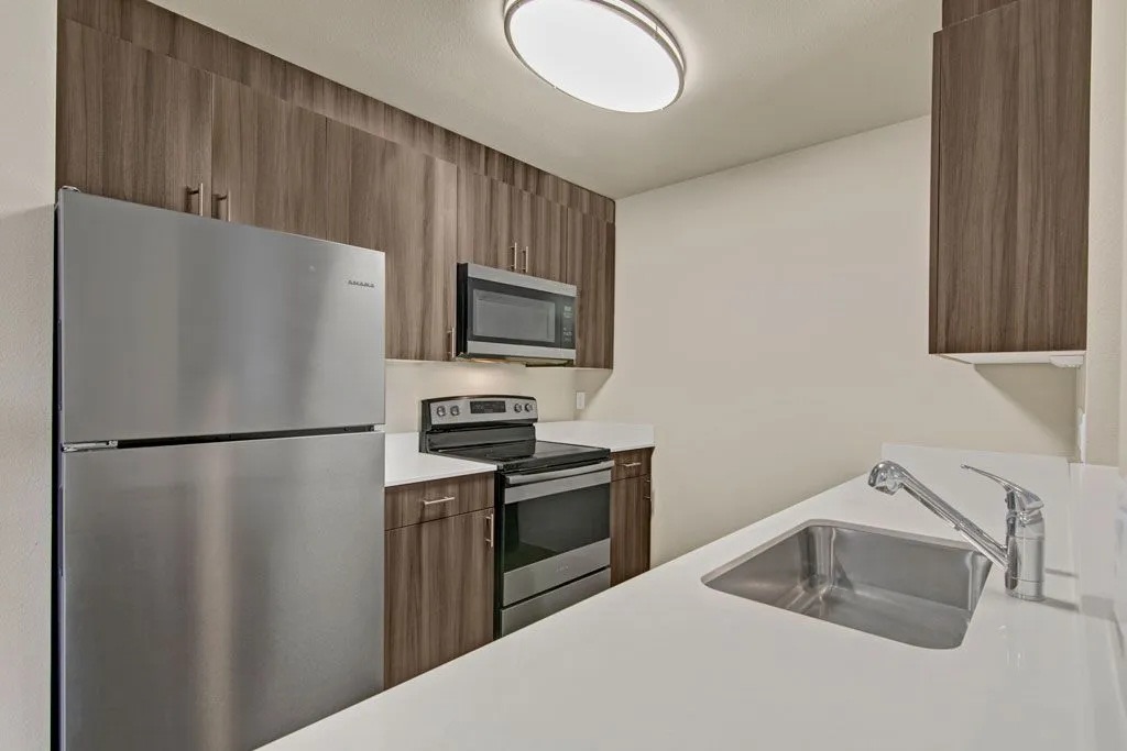 Insignia Apartment Homes Image 1