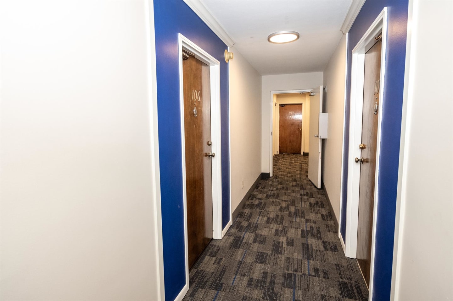 Riverside Flats Image 35