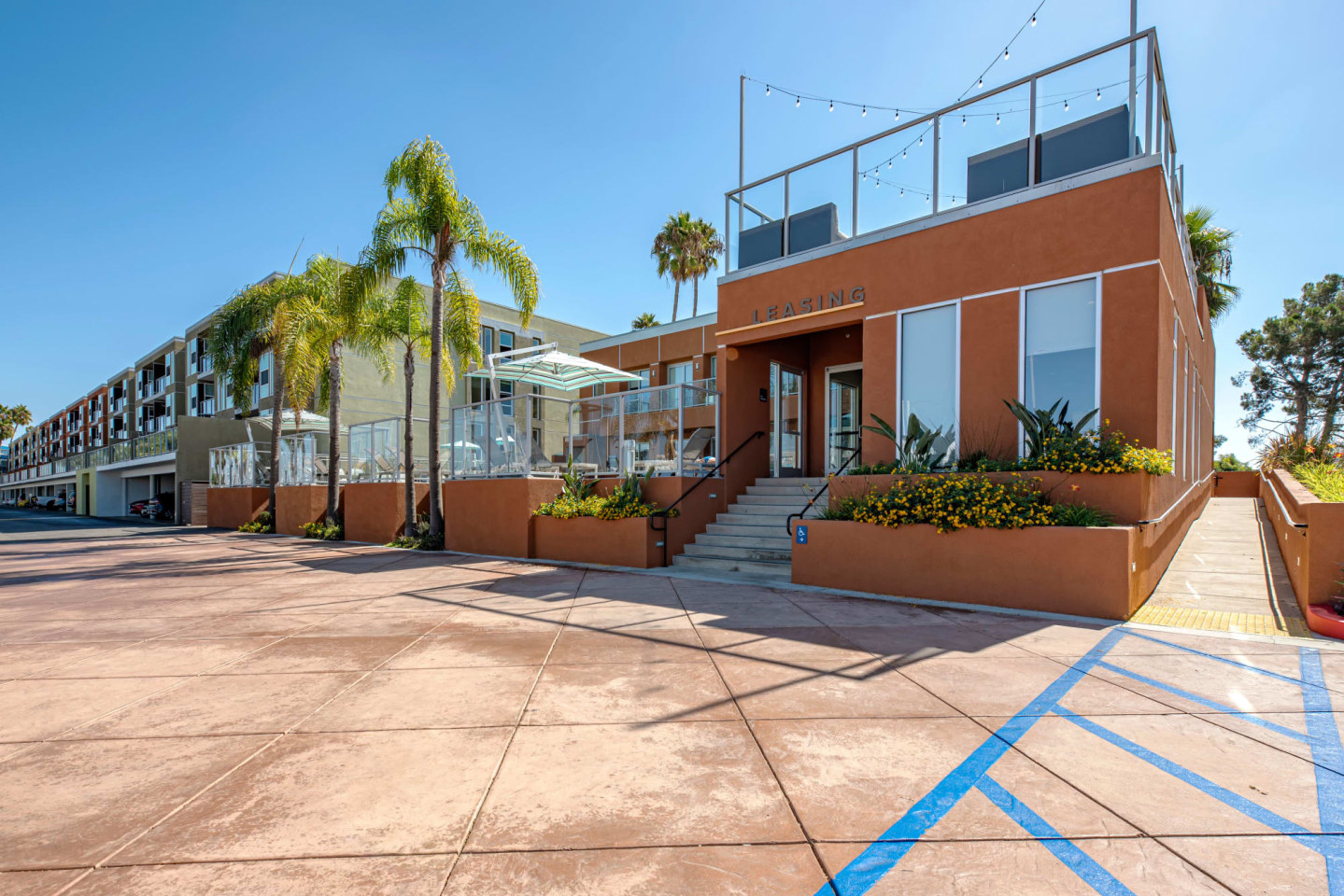 Harborside Marina Bay Image 9