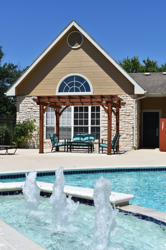 Pinnacle Woods Apartment Homes Image 6