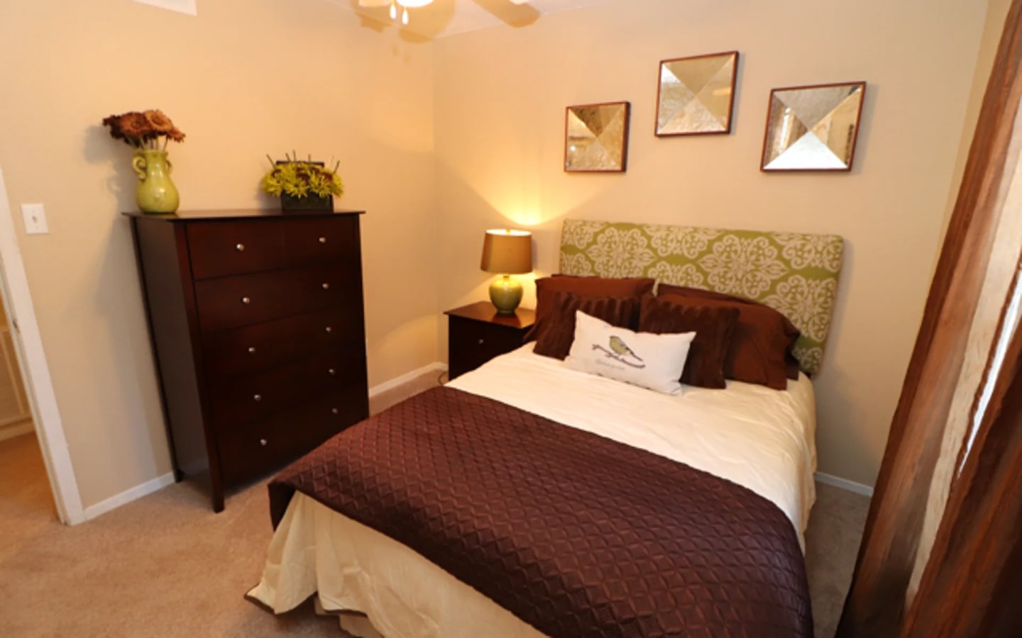 Sommerset Apartments Image 15
