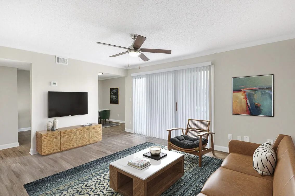 Lakeside Villas Image 3