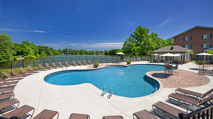 Lakeshore at Hampton Center Image 13