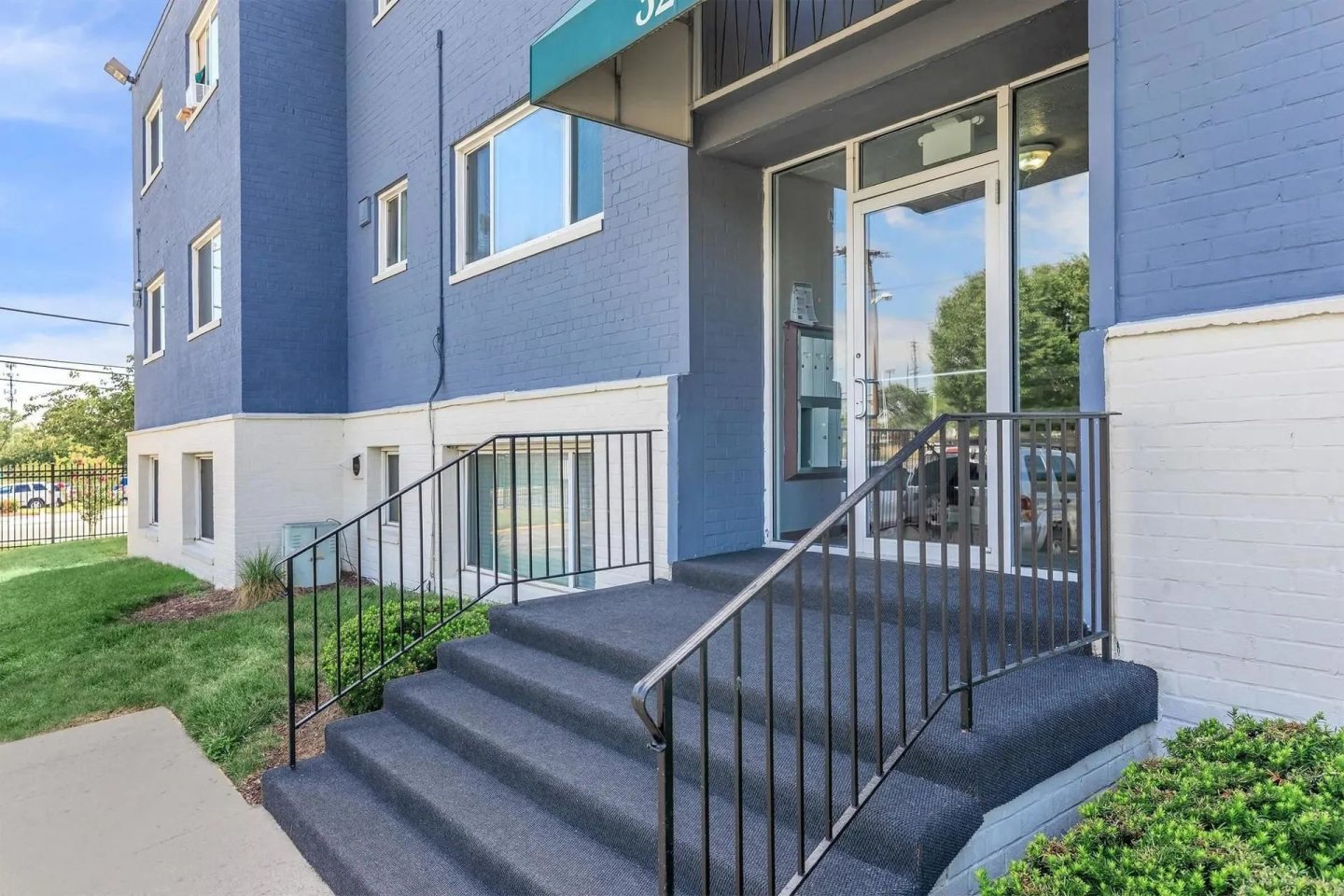 Regency Court Apartments Image 3