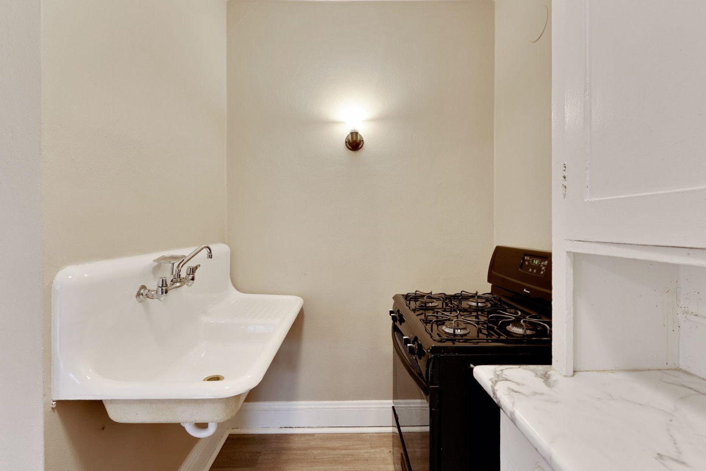 1610 Charles Avenue Image 1