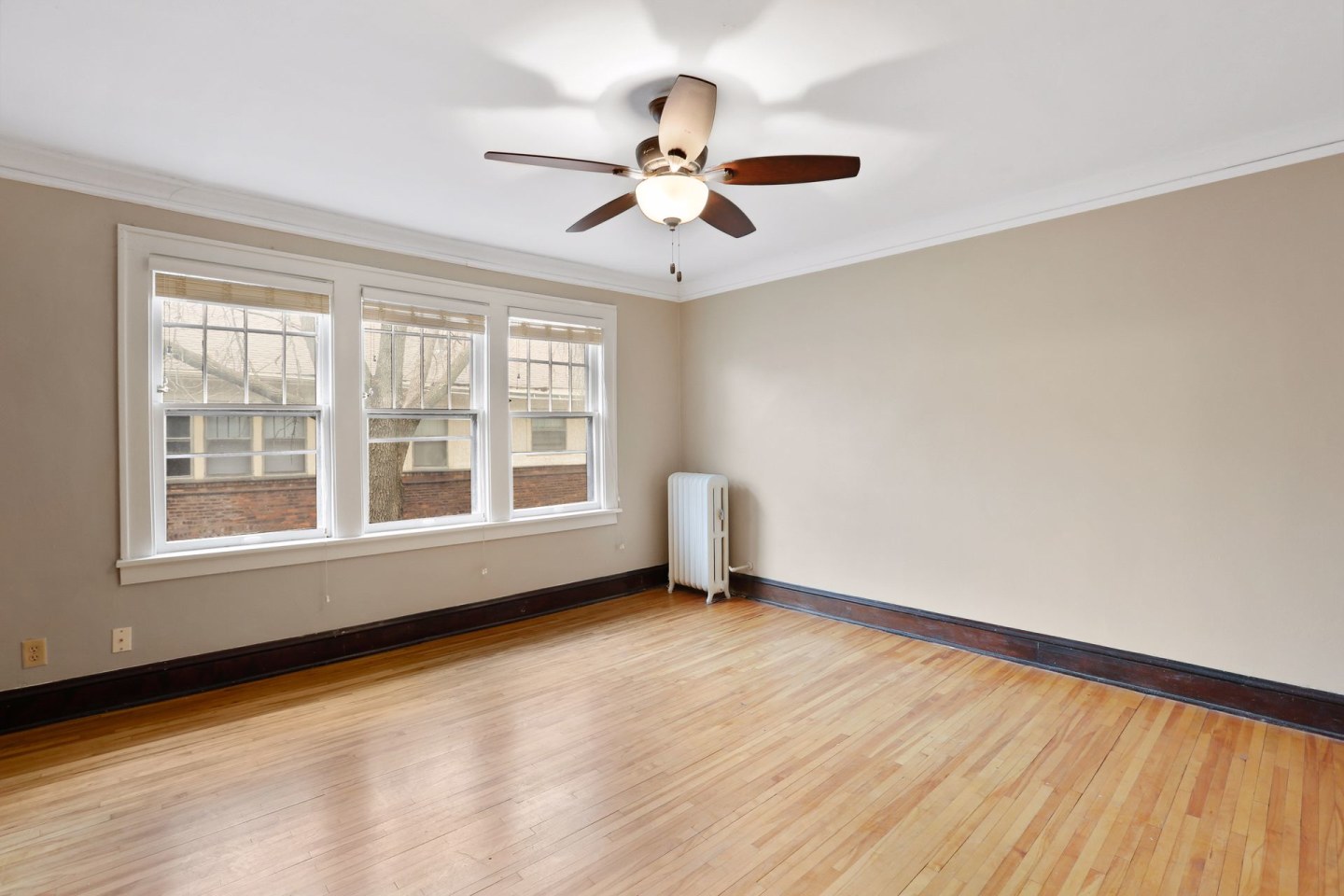 1598 Charles Avenue Image 20