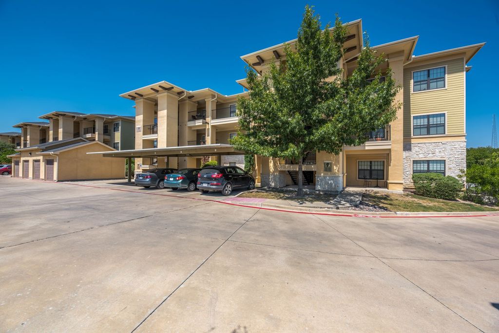 Crest Round Rock Image 8