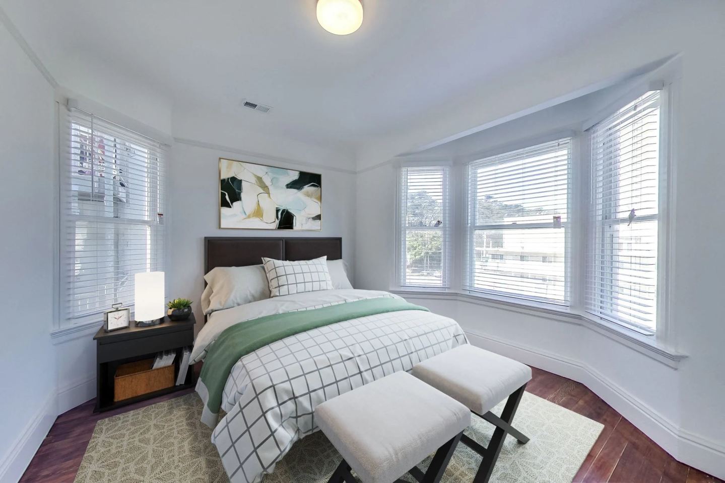 322 STANYAN Image 19