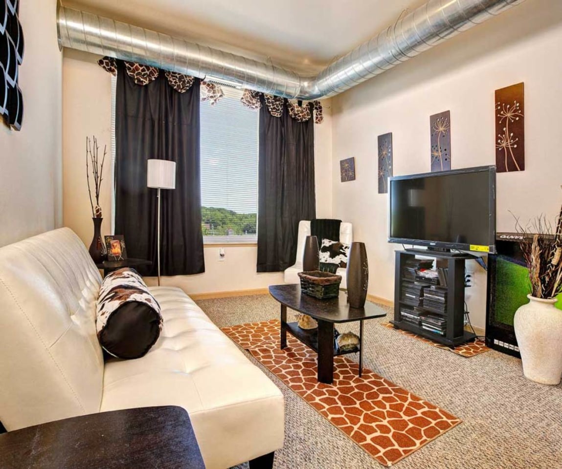 Villard Square - Affordable Housing Image 4