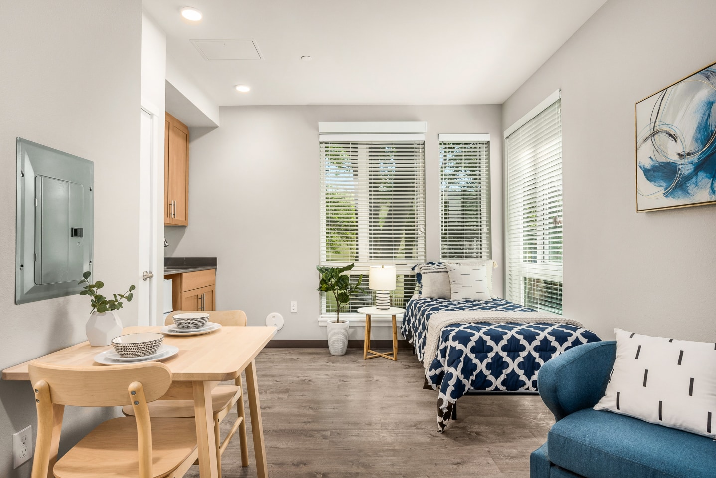 4029 Rainier Image 14