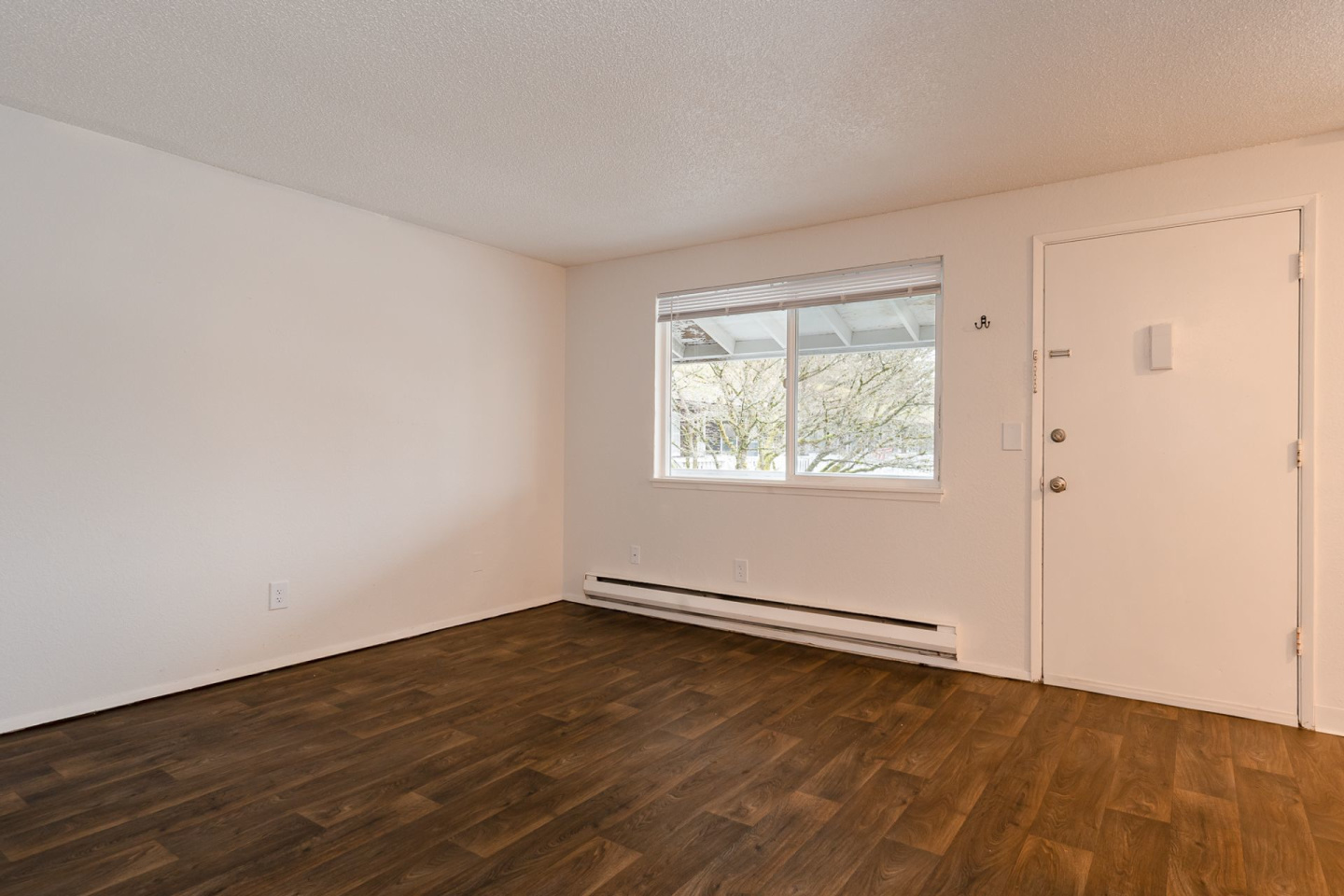 Lindbrook Apartments Image 16