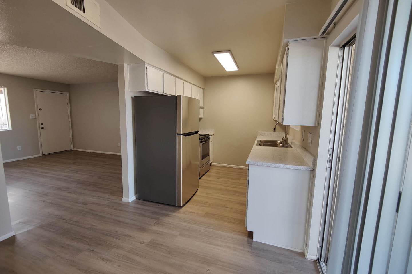 Albany Apartments Image 14