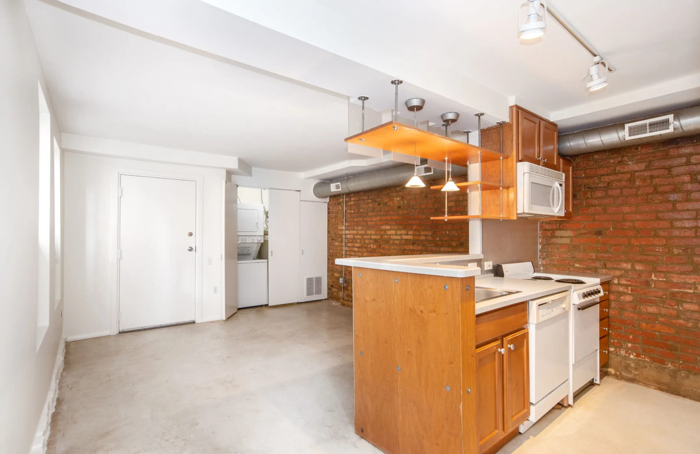 U Street Apartments Image 11