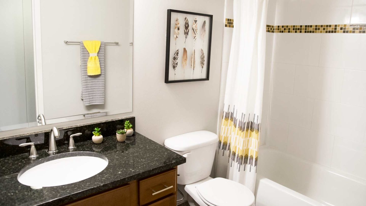 Woodbury Place Apartments Homes Image 3