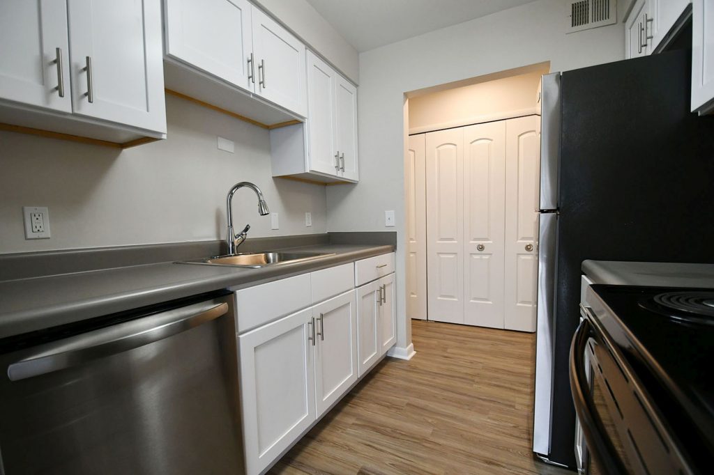 Regency Park Apartments Image 1