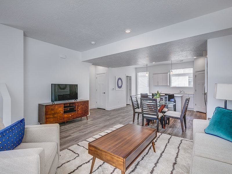 Coventry Town Homes Image 11
