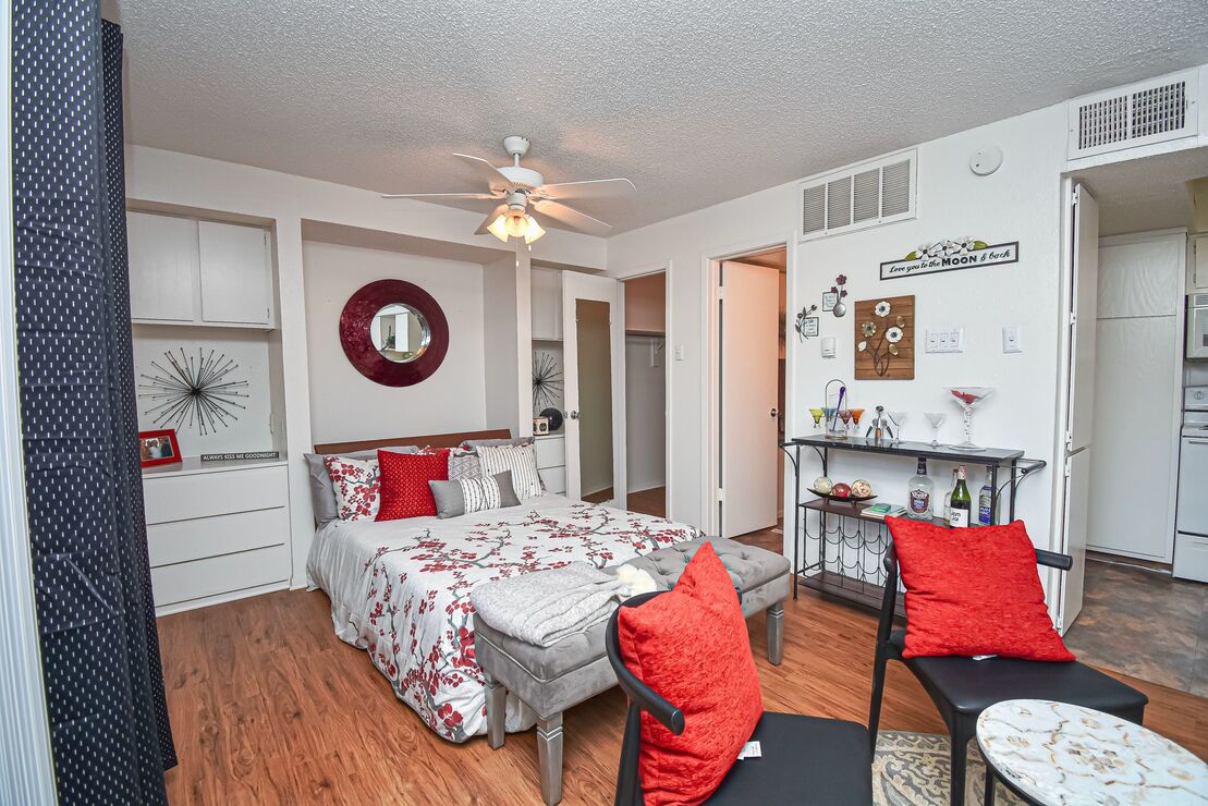 Centerpoint Apartments Image 26