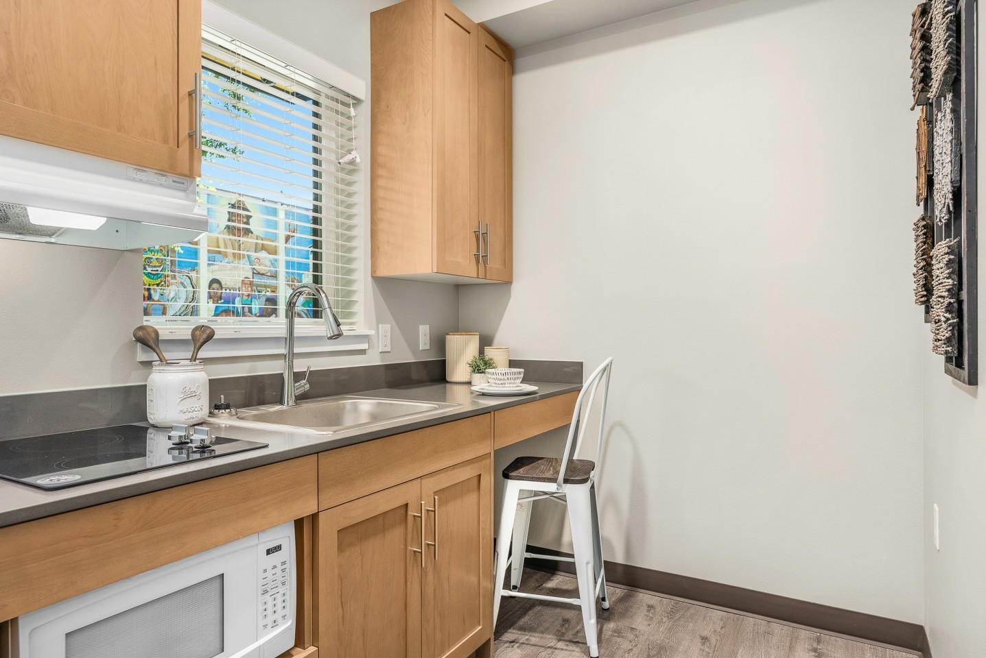 4029 Rainier Image 11