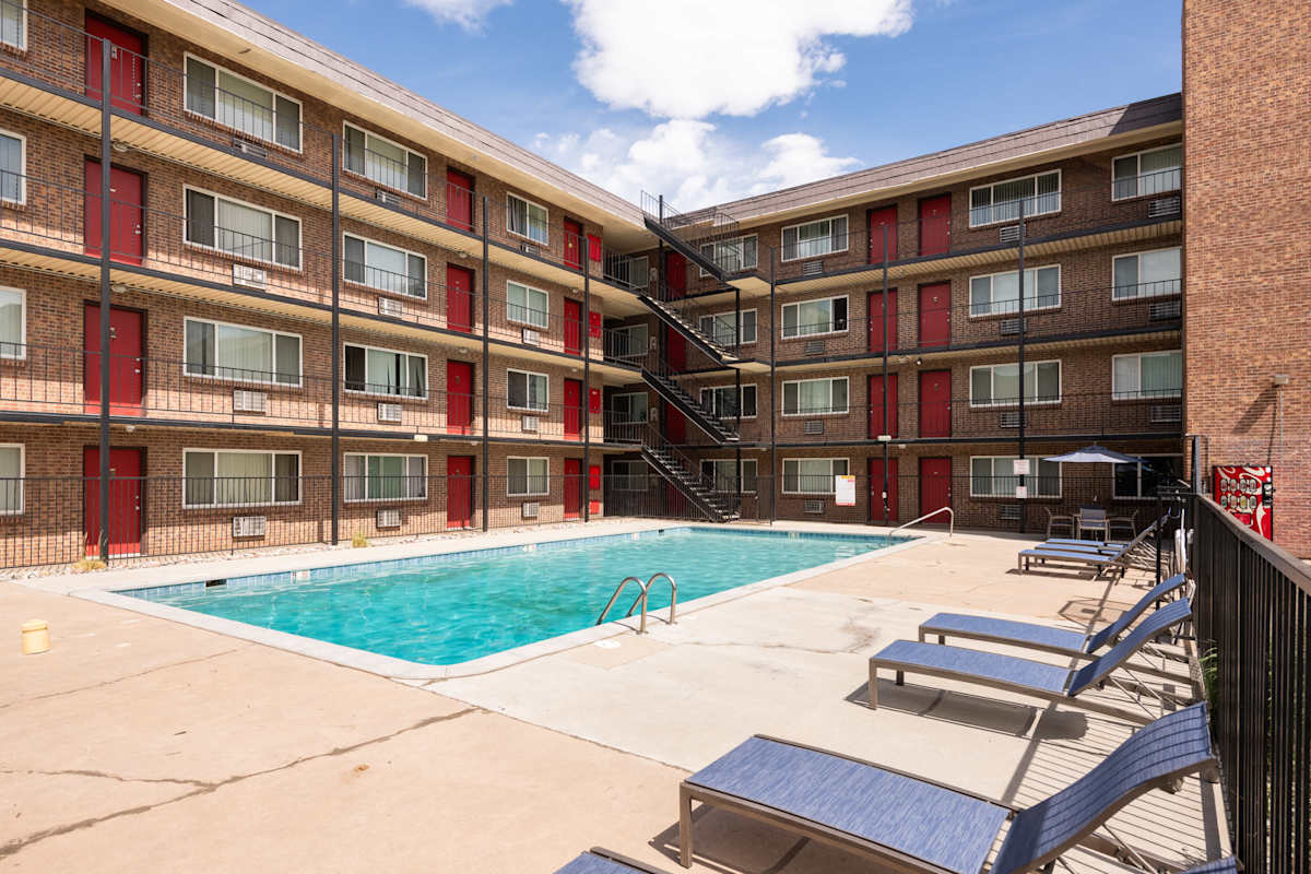 Meridian Garden Apartments Image 7