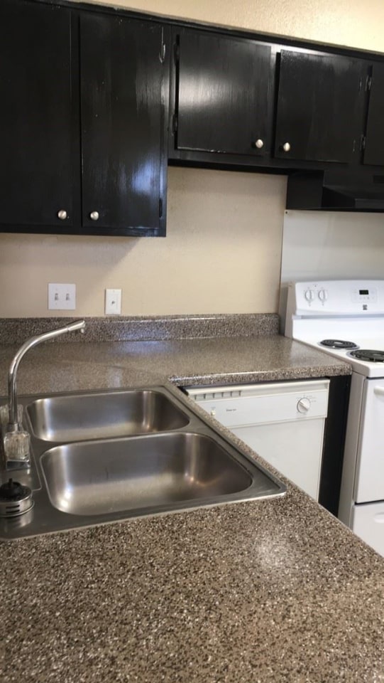 Avalon Village Townhomes Image 4