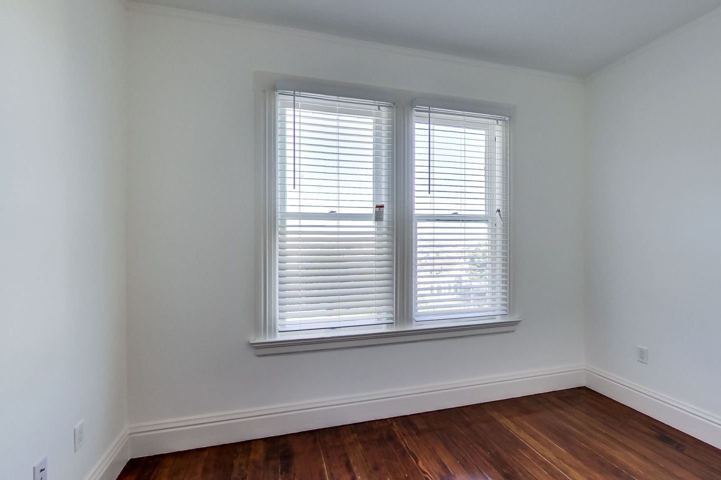 322 STANYAN Image 10