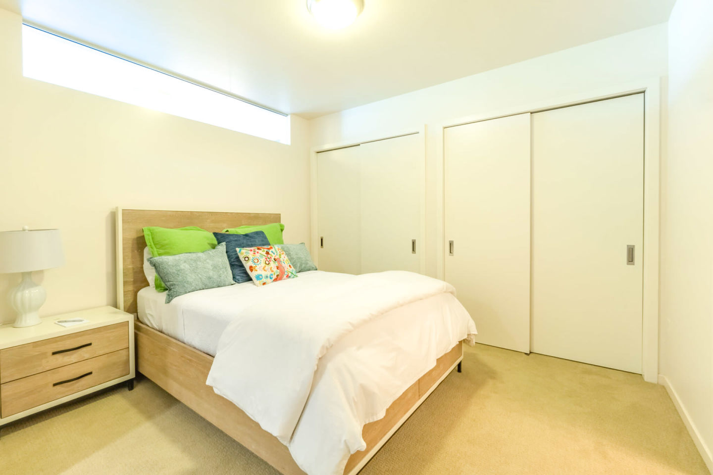 Ovation 309 Image 27