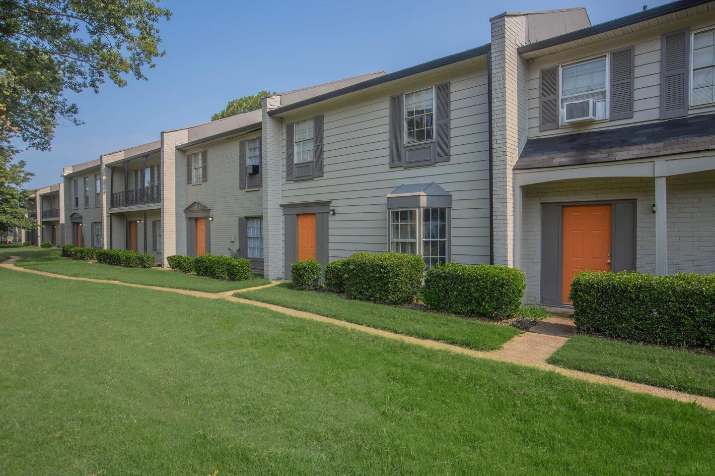 Emerald Square Apartments Image 15