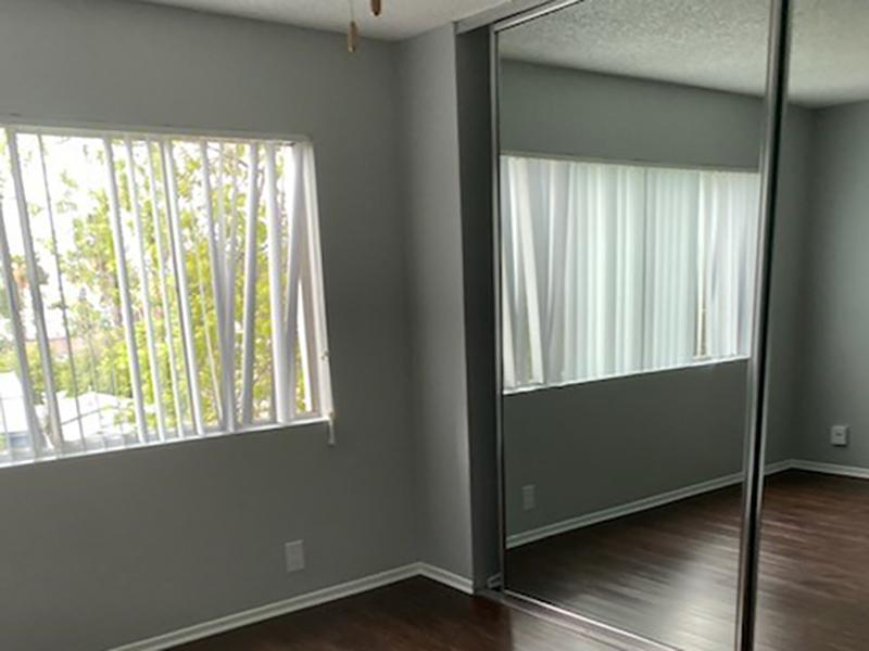 Studio City Midrise Apartments Image 4