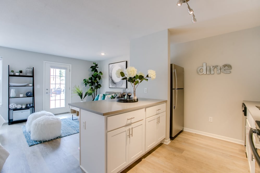 Loring Park Apartments Image 3
