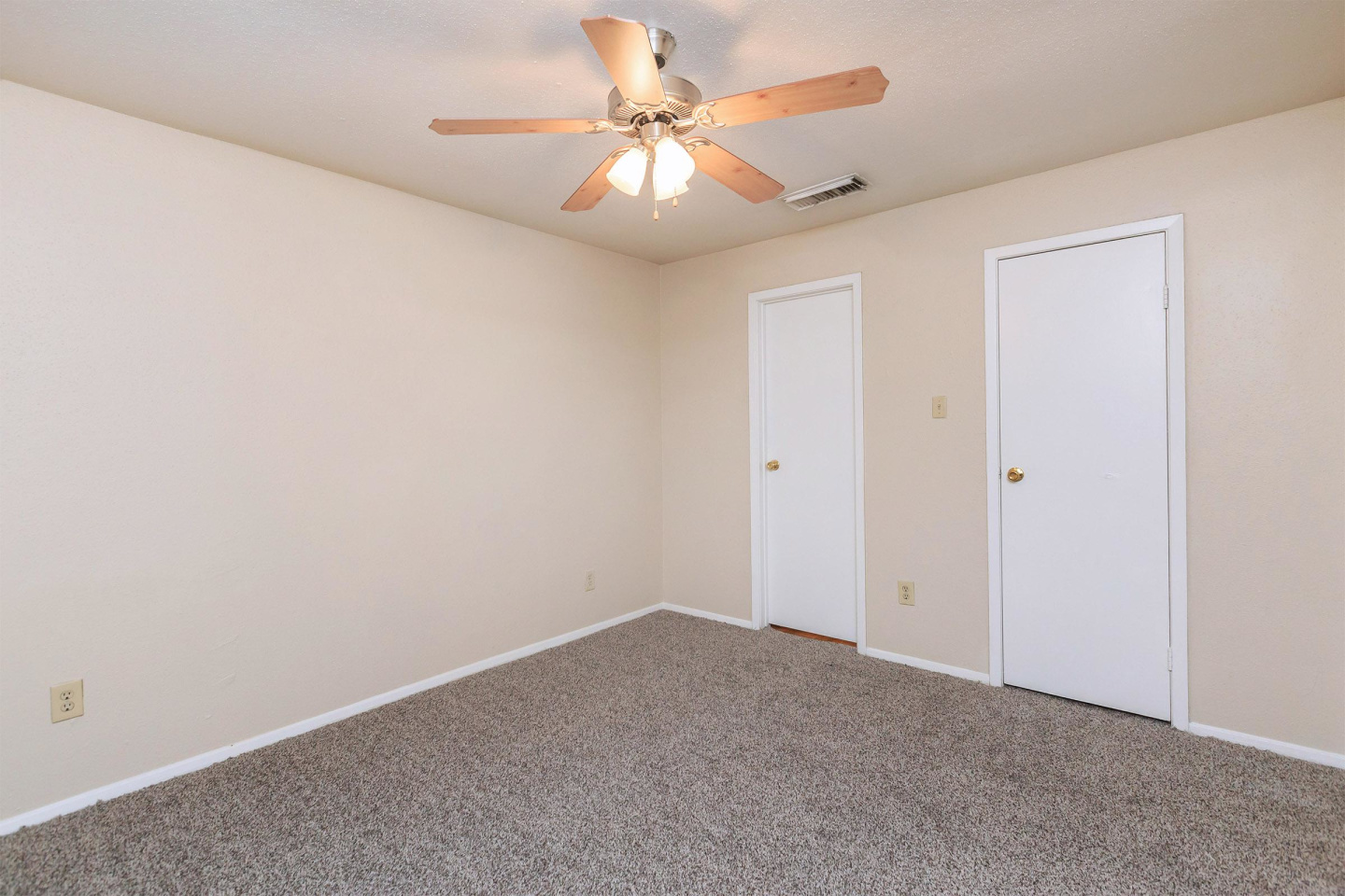 Stone Hollow Apartments Image 10