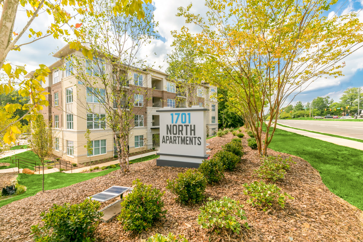 1701 North Apartments Image 2