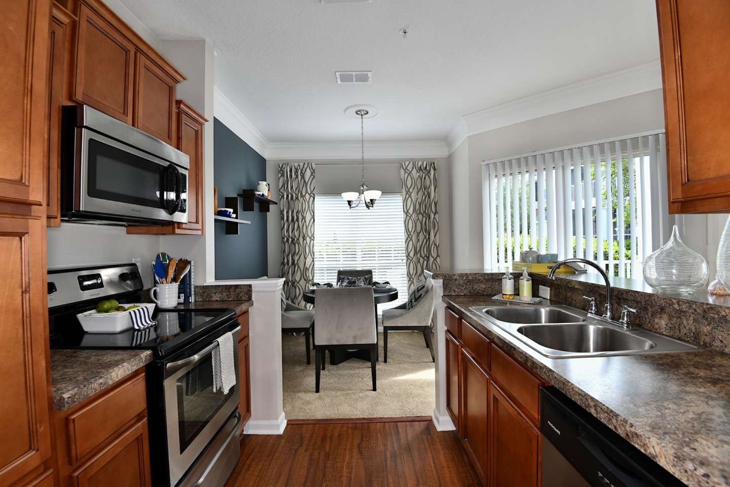 54 Magnolia Image 14