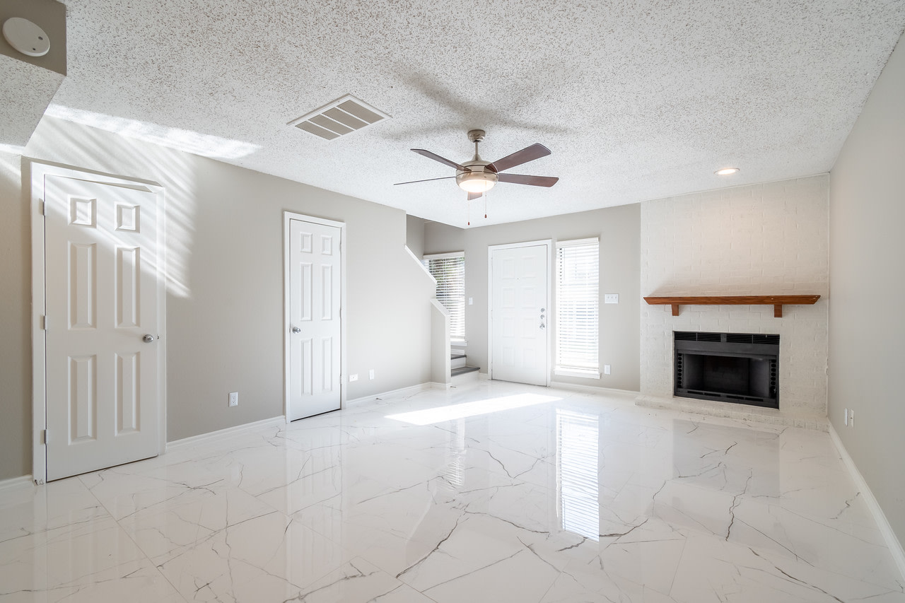 Central Park Town Homes Image 12
