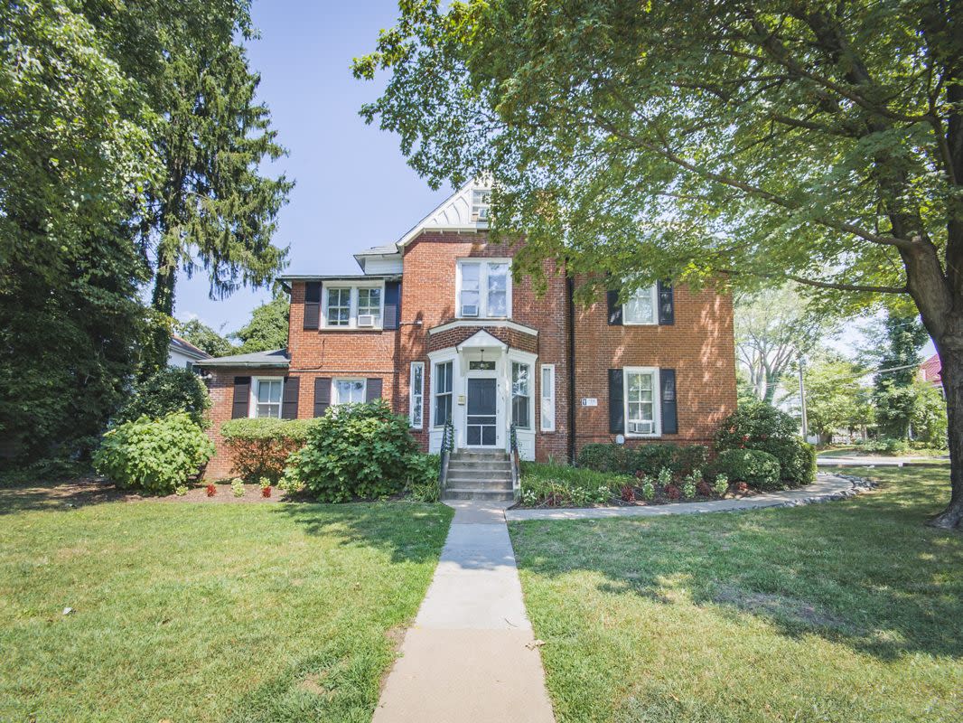 1701 Gordon Avenue - Student Housing Image 2