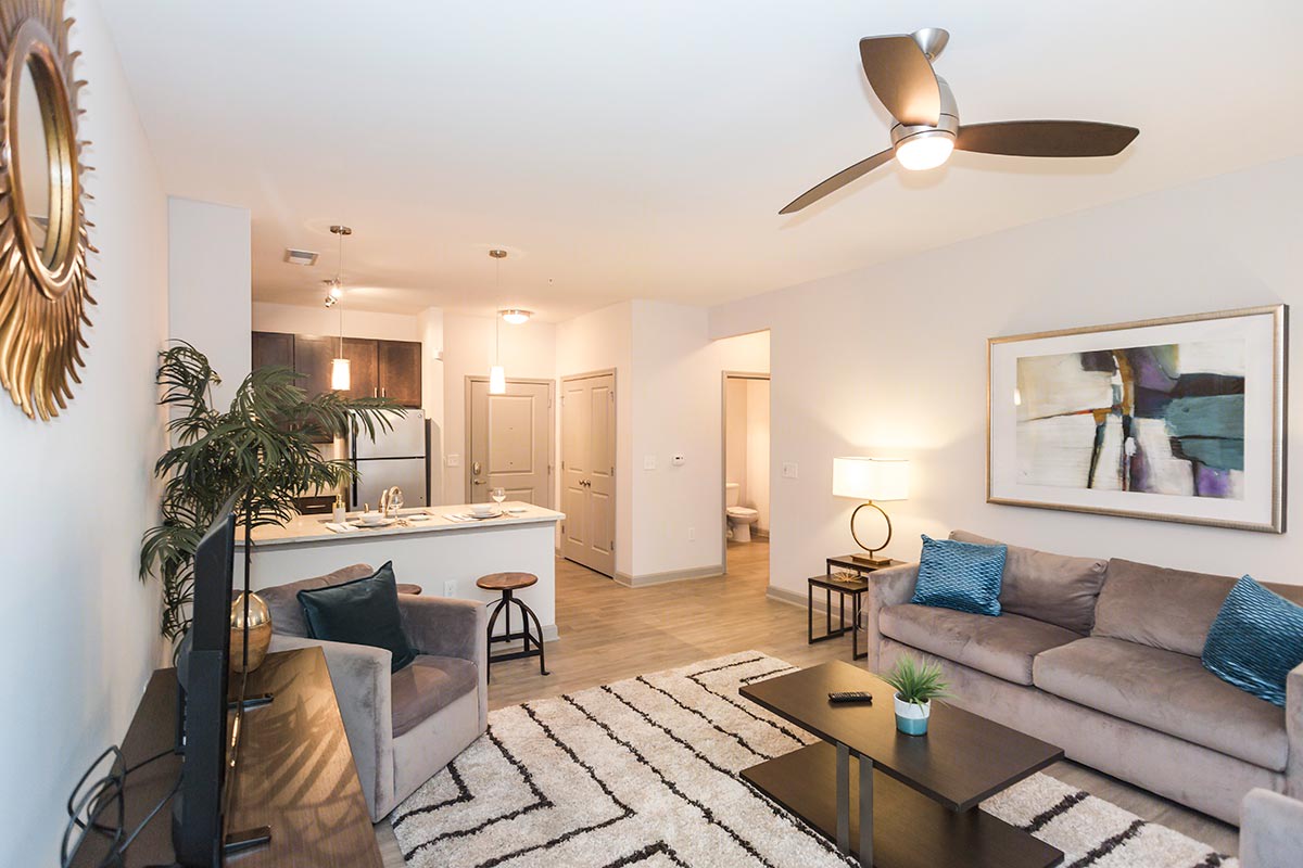 1701 North Apartments Image 3