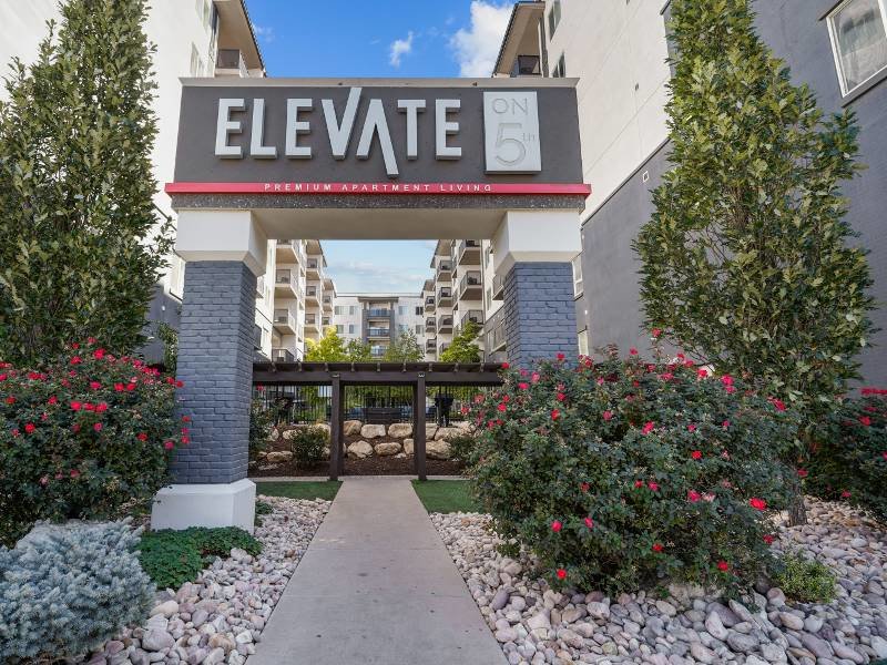Elevate on 5th Image 13