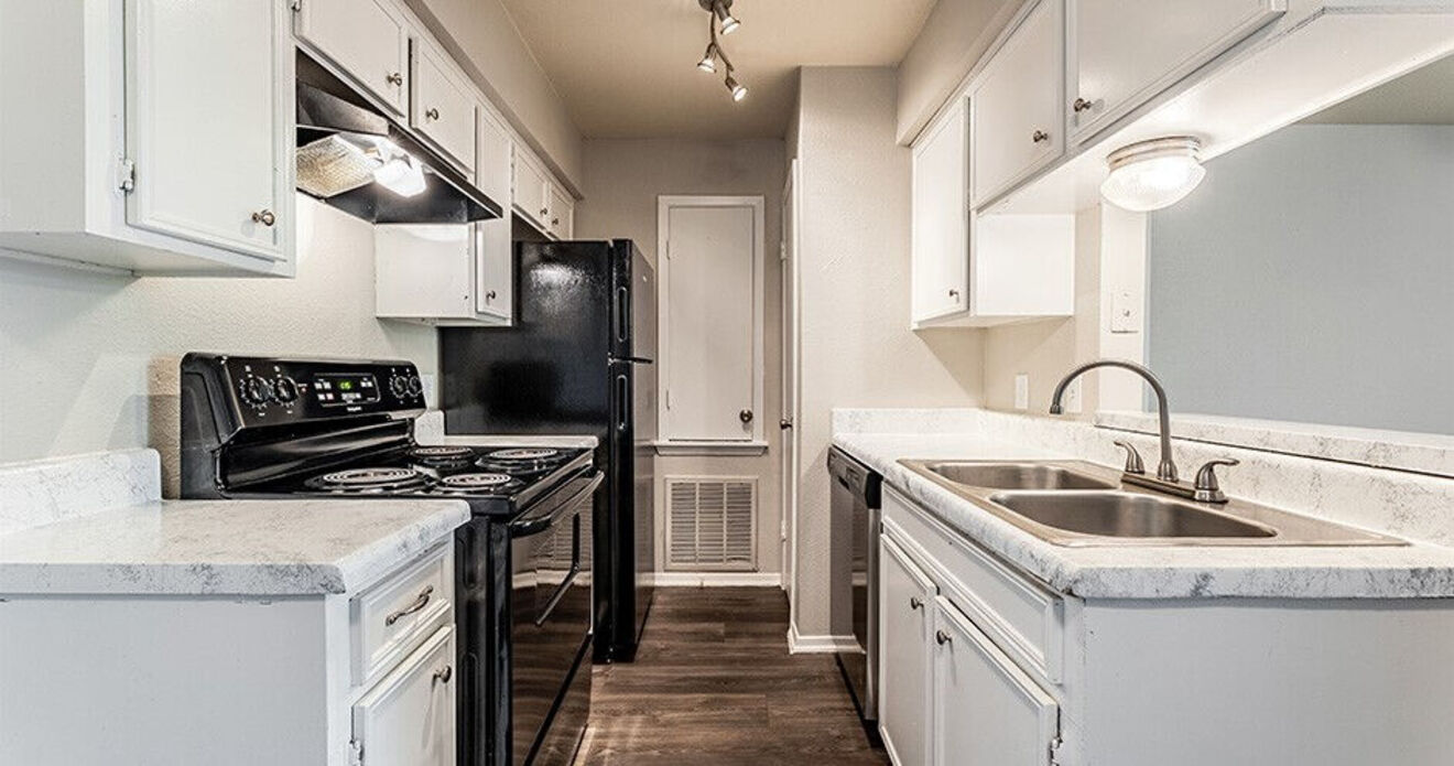 Brookhollow Apartments Image 1