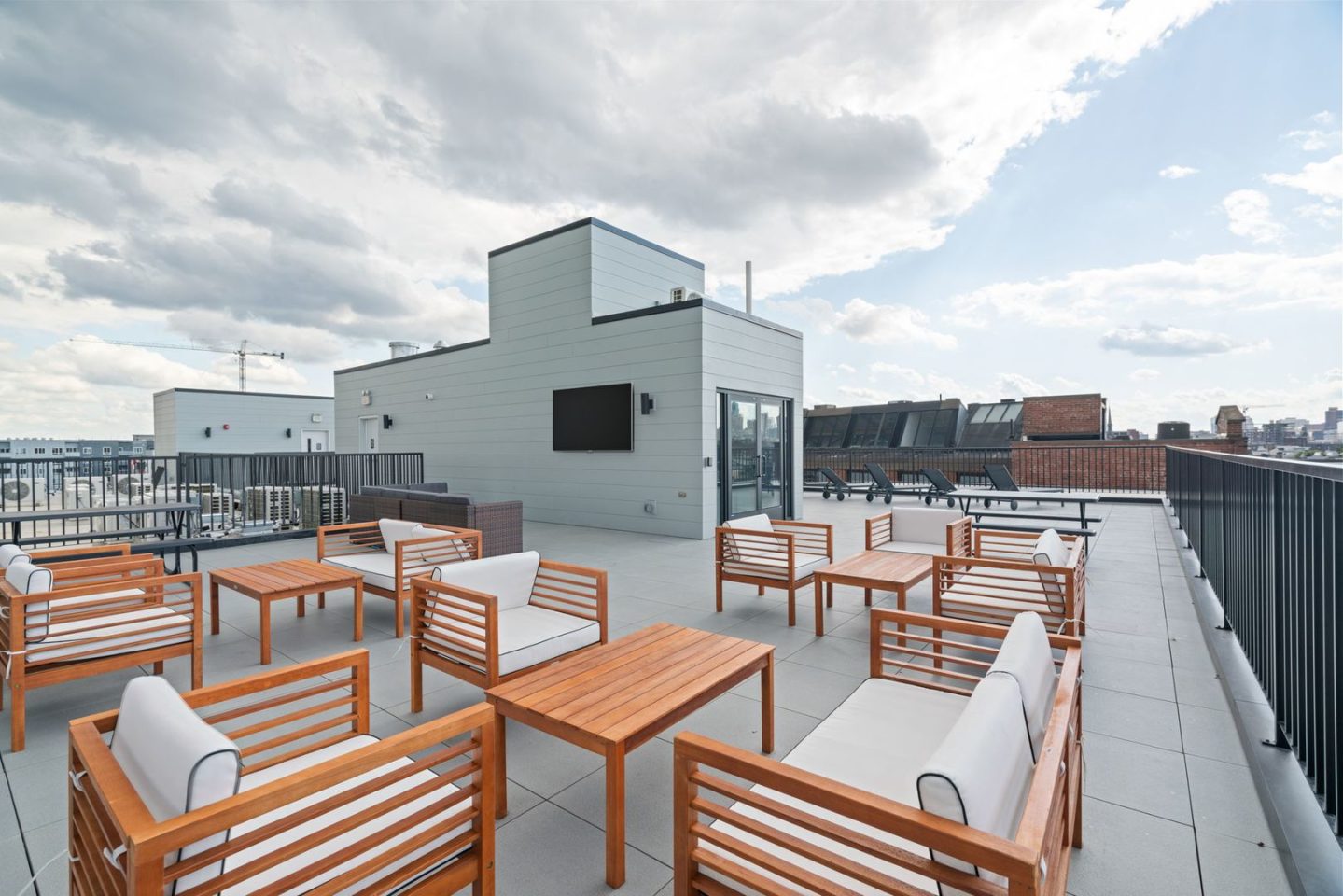 342 W Girard Avenue Image 22