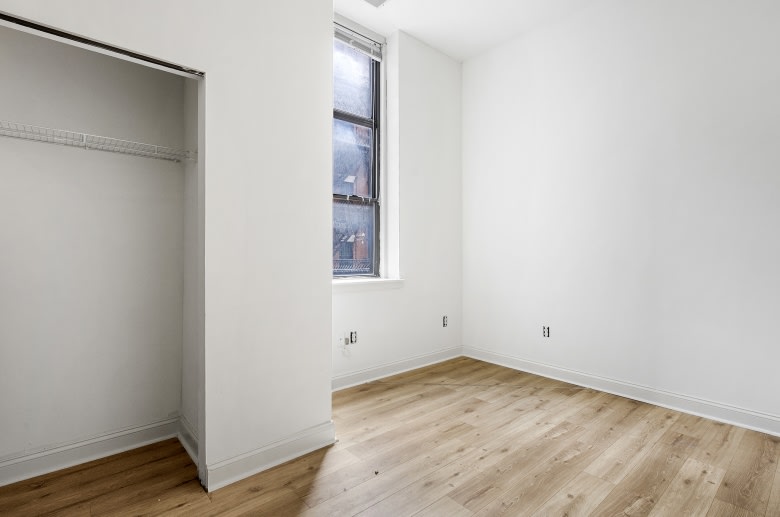 1300 Chestnut Street Image 10
