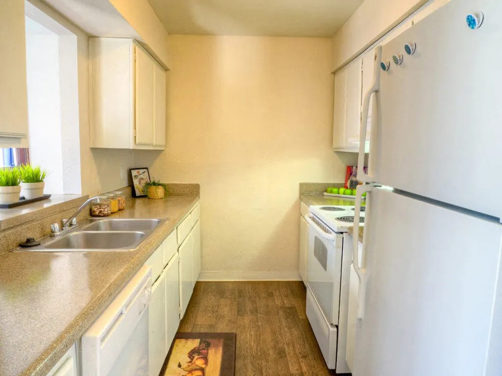 Auburn Glen Apartments Image 2