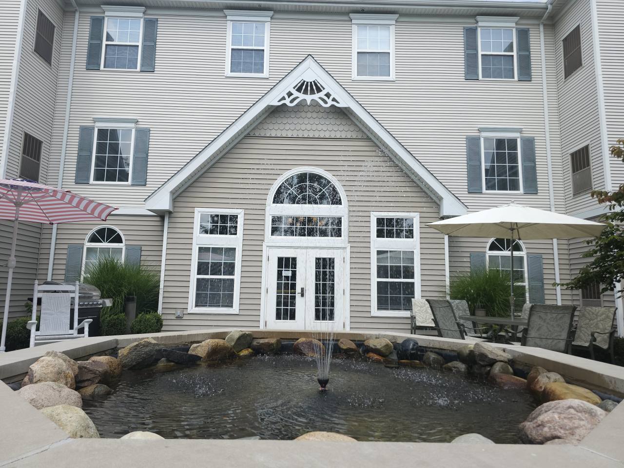 Oakhaven Manor - Senior Living Image 11