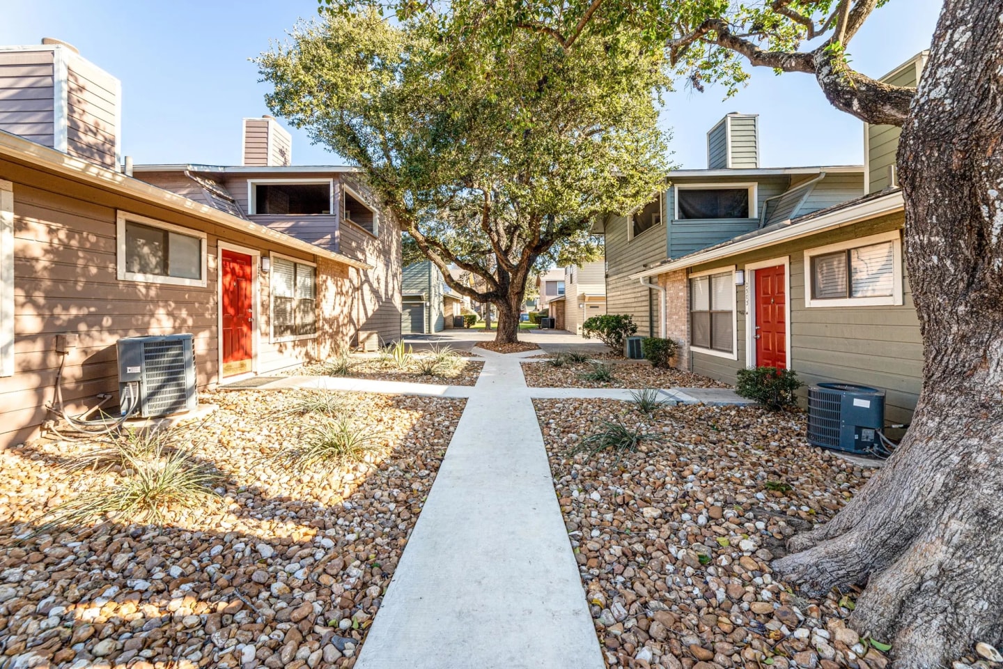 The Camaron Townhomes & Flats Image 49